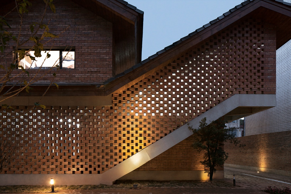 Red-brick Courtyard House